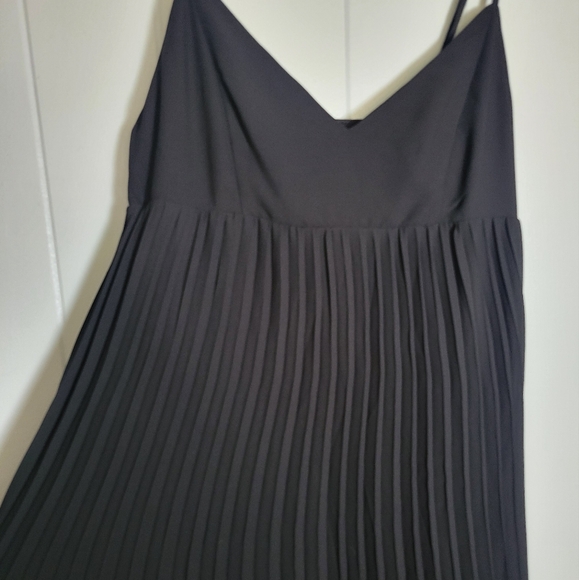 NWT Express Black Pleated Maxi Dress Spaghetti Strap Sleeveless Flowy Party XS - Picture 8 of 13